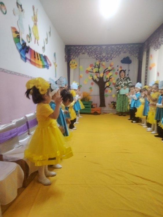 "Қарлығаш" ересек топ. Ертеңгілік