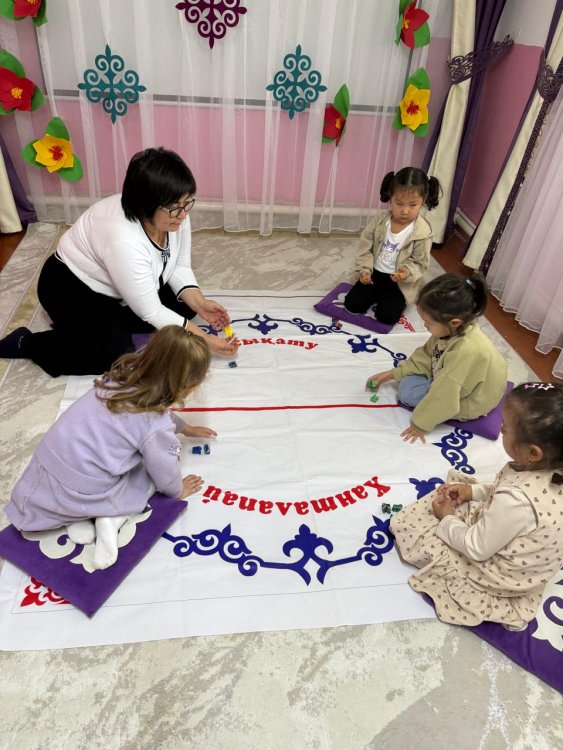 Ұлттық ойындар ұйымдастырылды.