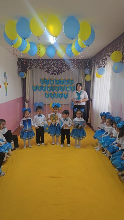 Ресбуплика күніне орай мерекелік іс-шаралар ұйымдастырылды. "Қарлығаш" ортаңғы топ