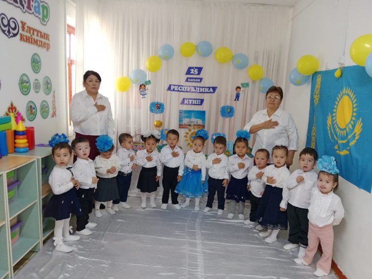 Республика күніне орай тақырыптық іс әрекет өткізді. "Балапан" кіші топ