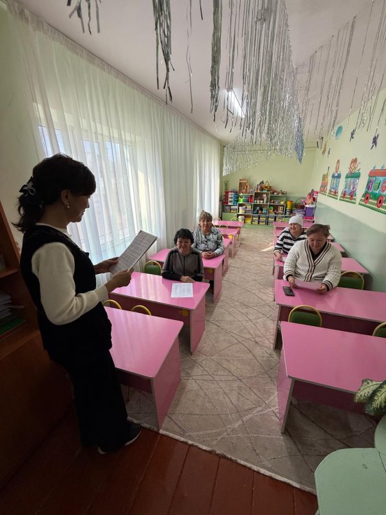 Бала мен эмоция туралы кеңес беру.