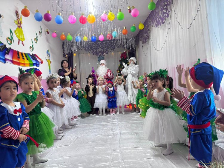 "Қарлығаш"ортаңғы тобында жаңа жылдық мереке орай ертеңгілік өтті